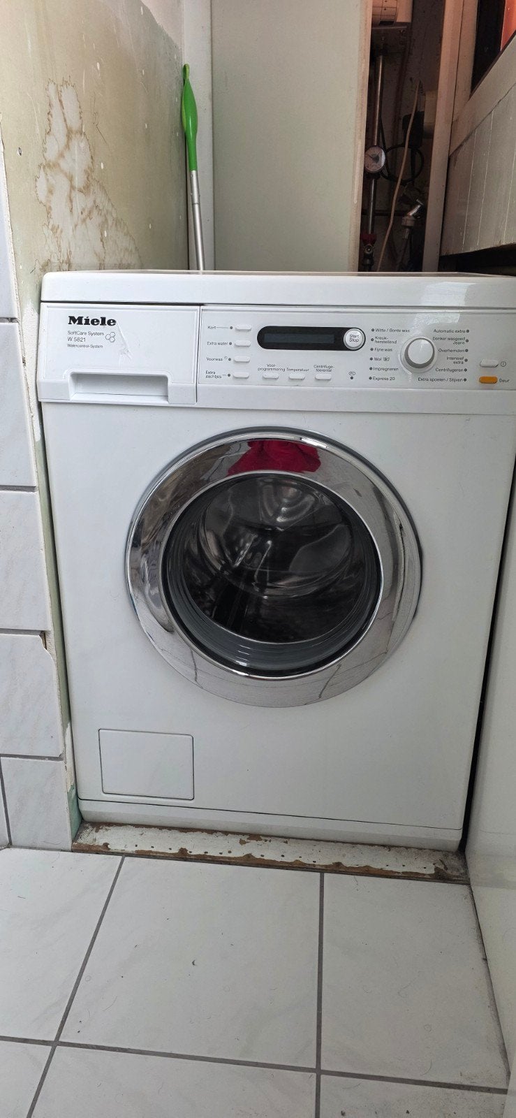 Miele W 5821 SoftCare System Wasmachine, Witgoed en Apparatuur, Ophalen, 1200 tot 1600 toeren, Gebruikt, 8 tot 10 kg