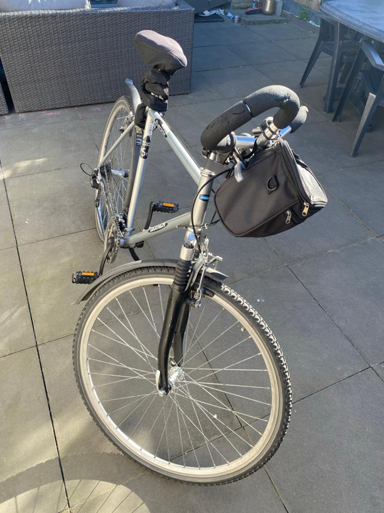 Decathlon, Fietsen en Brommers, Fietsen | Heren | Herenfietsen, Ophalen of Verzenden, Zo goed als nieuw, Overige merken, Versnellingen