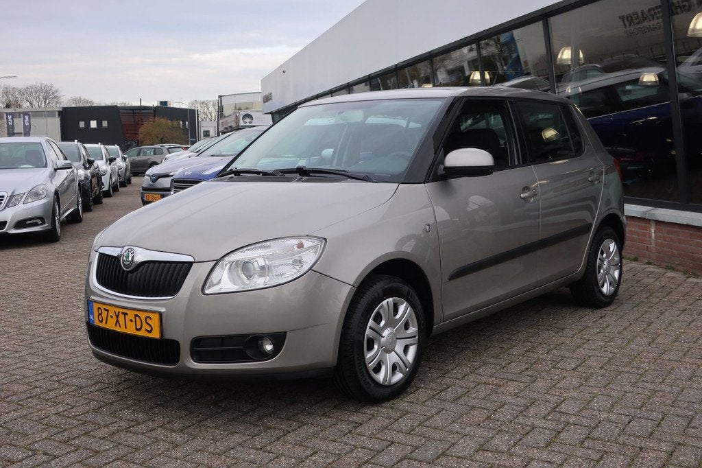 Skoda Fabia 1.4-16V Ambiente 2e EIG_AIRCO_CRUIS_5-DEURS _NAP, Auto's, Voorwielaandrijving, 4 cilinders, Beige, Origineel Nederlands
