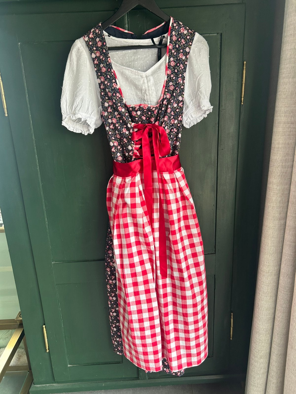 SWING Curve dirndl maat 44 – compleet – zo goed als nieuw, Ophalen of Verzenden, Zo goed als nieuw, Maat 42/44 (L), Overige thema's