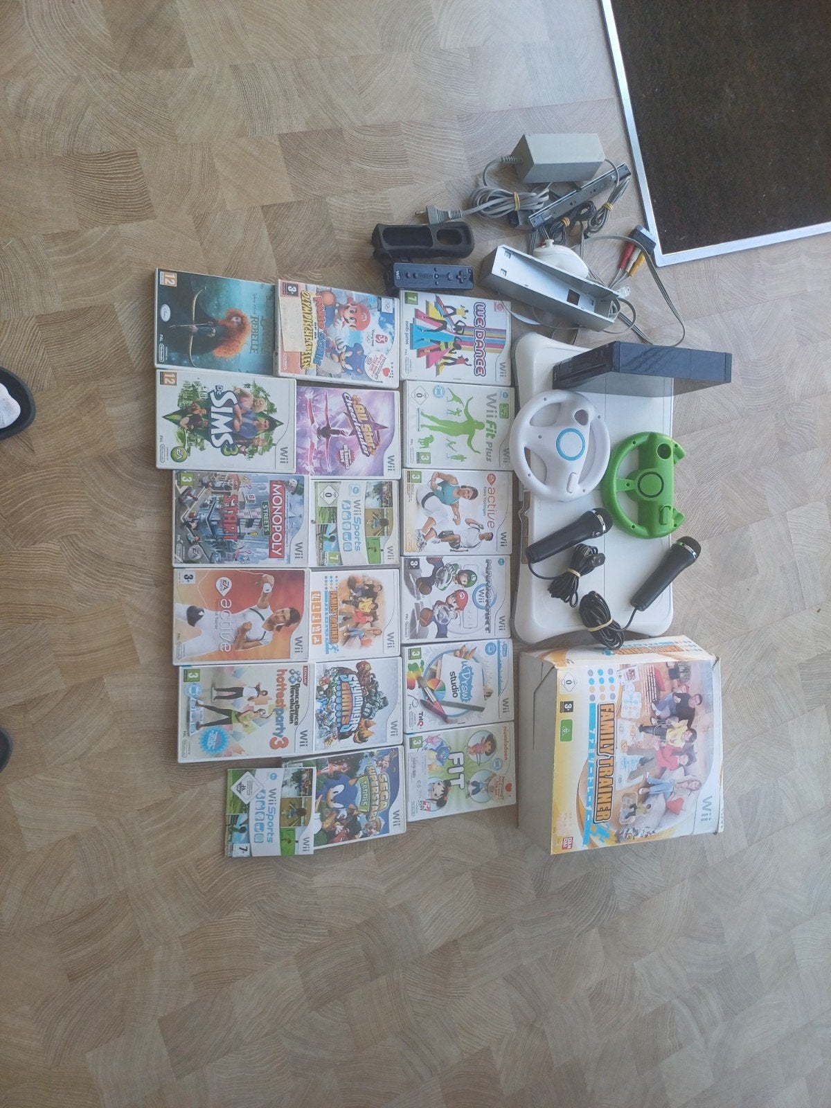 Nintendo wii Console Zwart met 18 games en accessoires, Ophalen of Verzenden, Gebruikt, Met 2 controllers, Met stuurtje