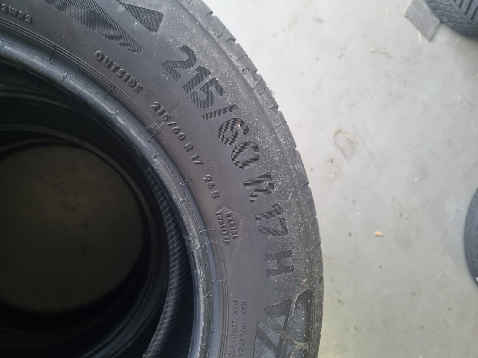 te koop Continental 215/60/R17, Ophalen