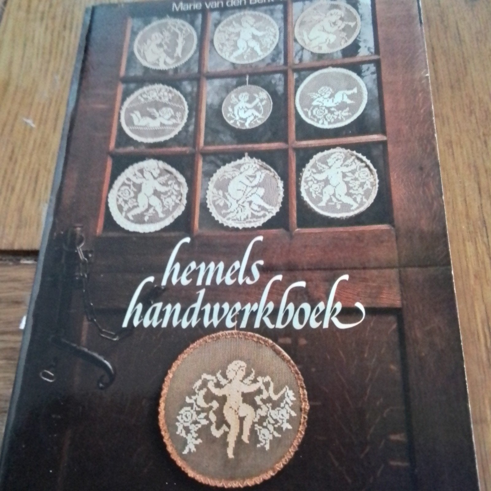 Hemels Handwerkboek - Marie van den Bent (1980), Ophalen of Verzenden, Gelezen, Borduren en Naaien, Marie van den Bent