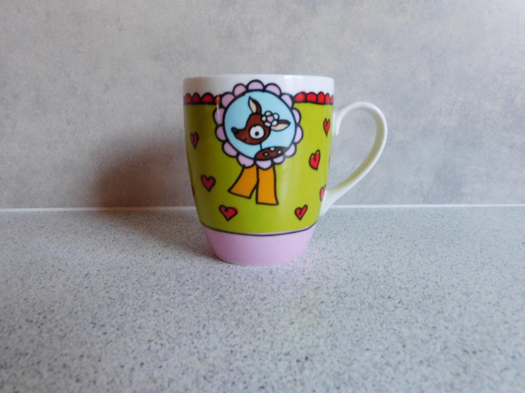 Mok 300 ml. Hertje  Babette Harms, Huis en Inrichting, Keuken | Servies, Ophalen of Verzenden, Zo goed als nieuw, Overige stijlen