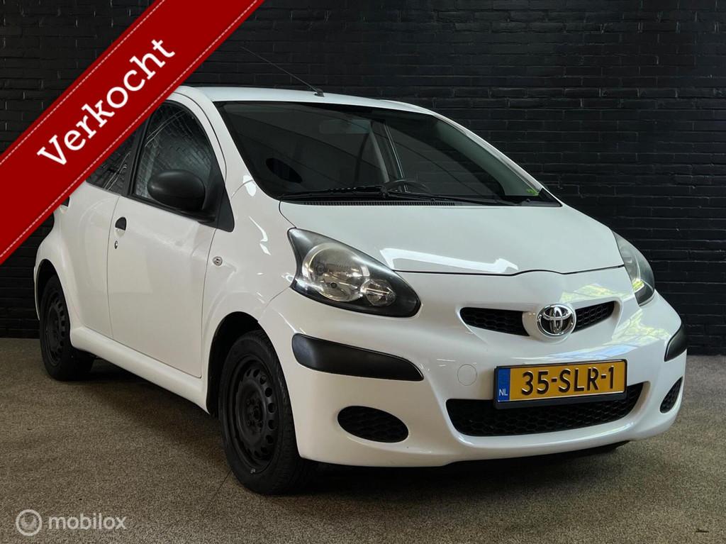 Toyota Aygo 1.0-12V Now | AC | 5DR |, Voorwielaandrijving, Euro 5, Gebruikt, 4 stoelen