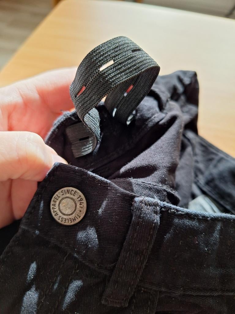 Zwarte lange broek H en M maat 122, Kinderen en Baby's, Kinderkleding | Maat 122, Broek, H&M, Jongen of Meisje, H&M