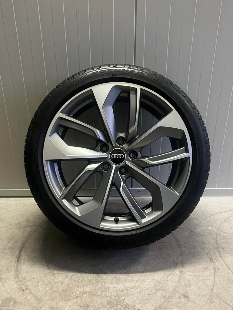 🚗 Audi Sport Q2 SQ2 - 81A - 19 inch - Bridgestone - Zomer, 19 inch, Gebruikt, Banden en Velgen, Ophalen of Verzenden