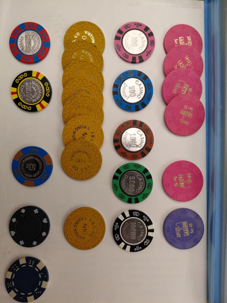div. CASINO JETONS  /  FICHES, Ophalen