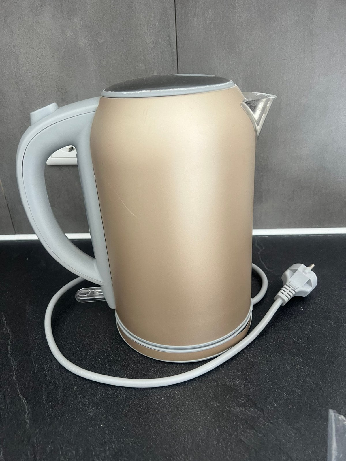 Waterkoker goudkleurig, 1 tot 2 liter, Ophalen of Verzenden, Gebruikt, Rvs