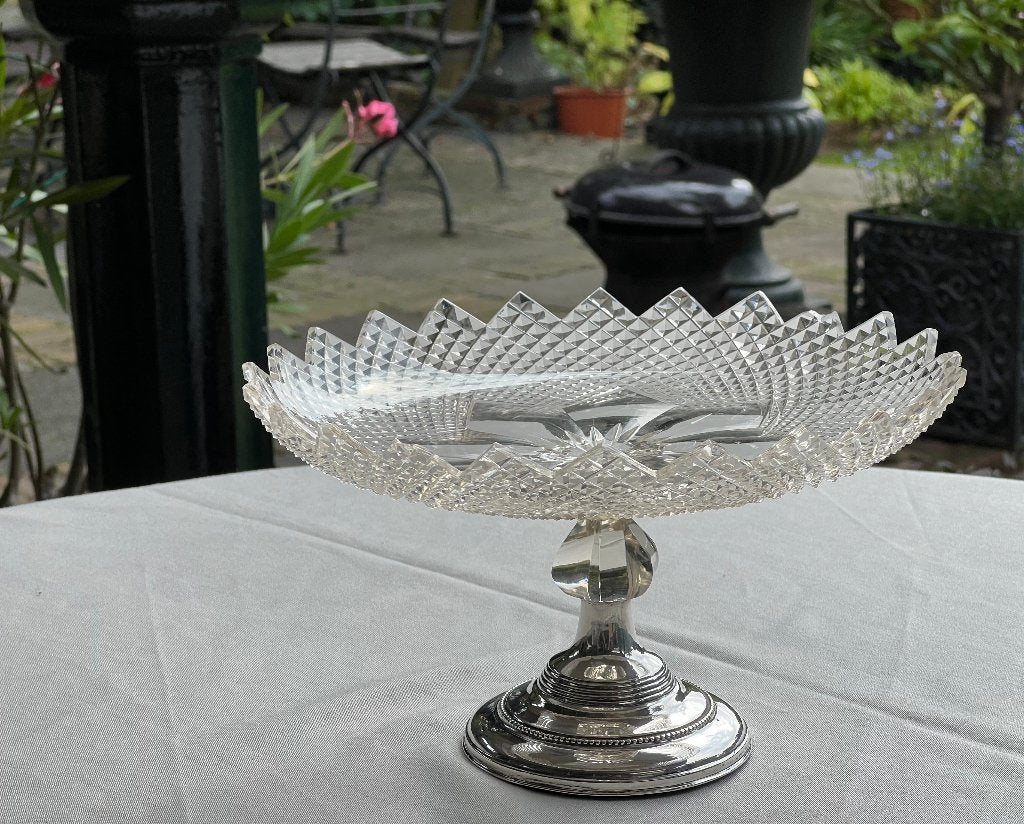 TAZZA OP GROTE ZILVEREN VOET - DIAMANTGESLEPEN, Antiek en Kunst, Ophalen of Verzenden, Zilver