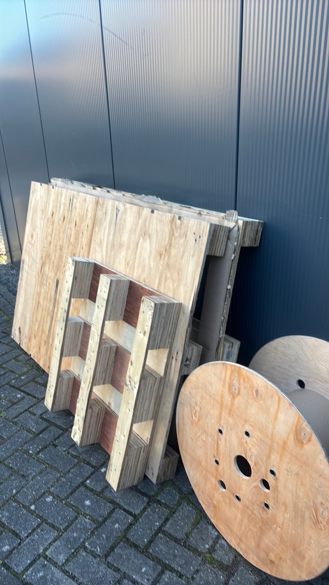Gratis haspel en pallets, Doe-het-zelf en Verbouw, Ophalen, Minder dan 25 mm, Zo goed als nieuw, Pallet