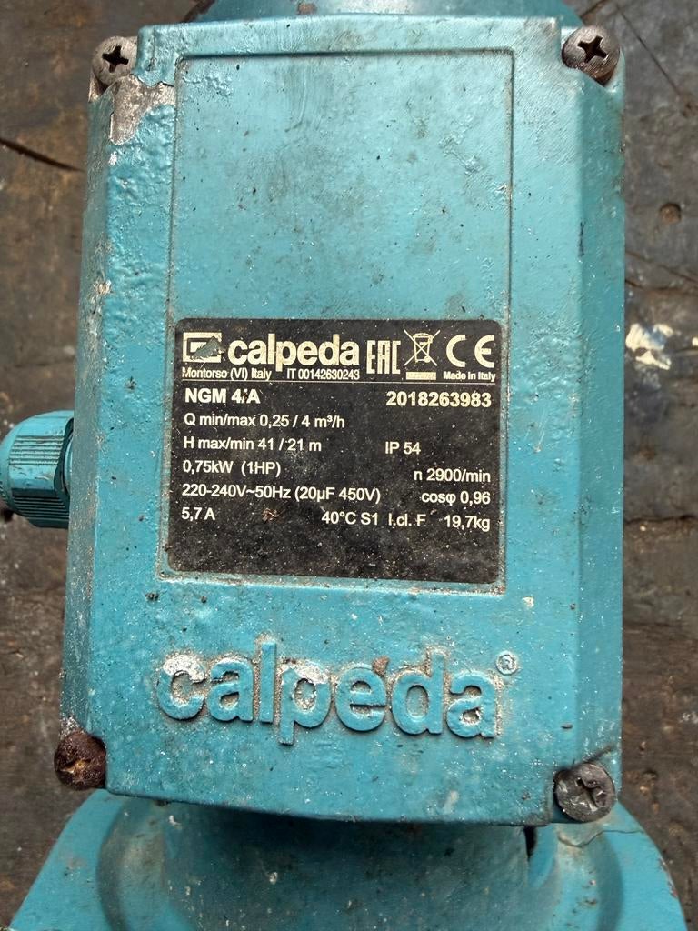 calpeda waterpomp.  defect, Ophalen of Verzenden, Zo goed als nieuw, Beregeningspomp