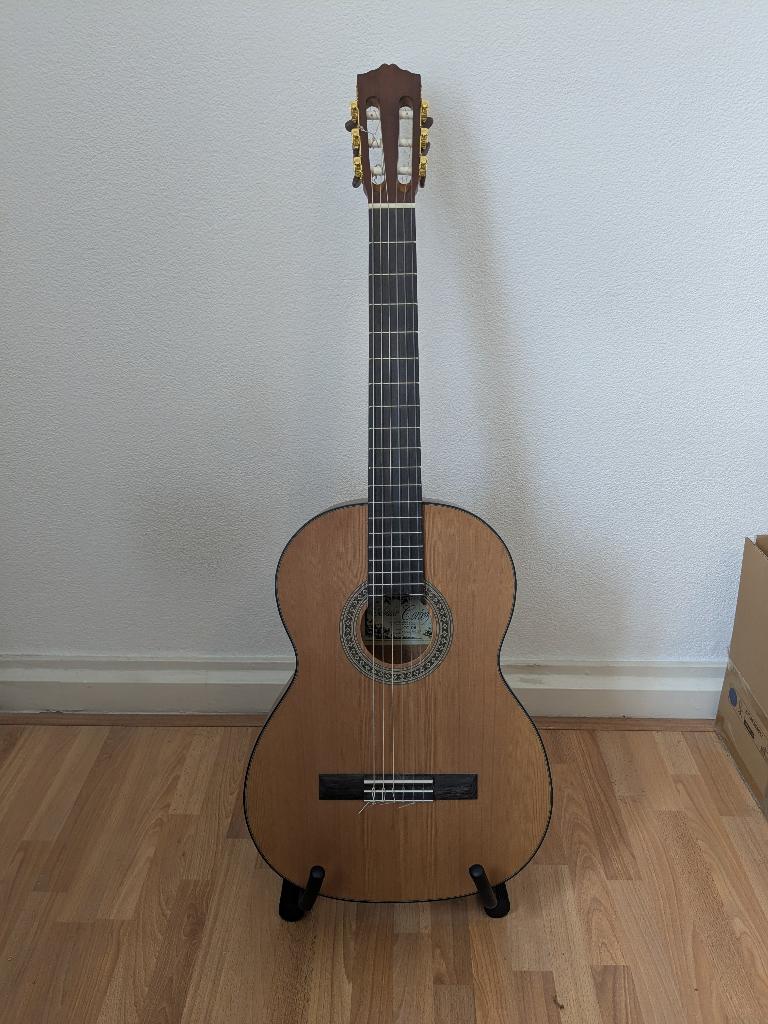 Classical guitar (Salvador Cortez CC-06) + Stand + Kapo, Ophalen, Zo goed als nieuw, Klassieke of Spaanse gitaar