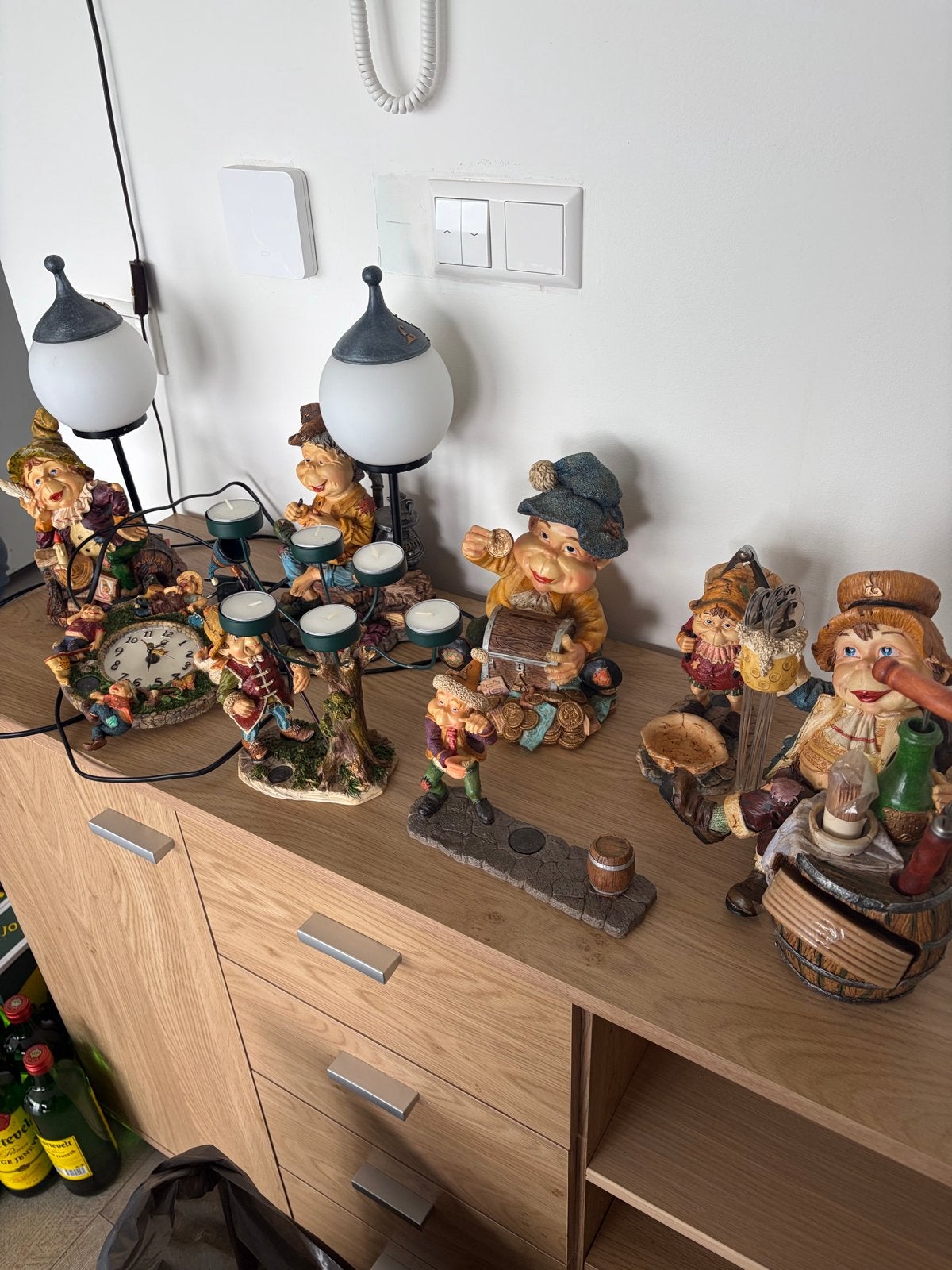 Verzameling 7 beeldjes van het land van Laaf, Gebruikt, Meerkleurig, Overige stijlen, Kunststof