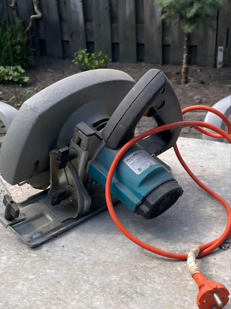 Black & Decker Cirkelzaag, Ophalen, Gebruikt, Cirkelzaag, 600 tot 1200 watt