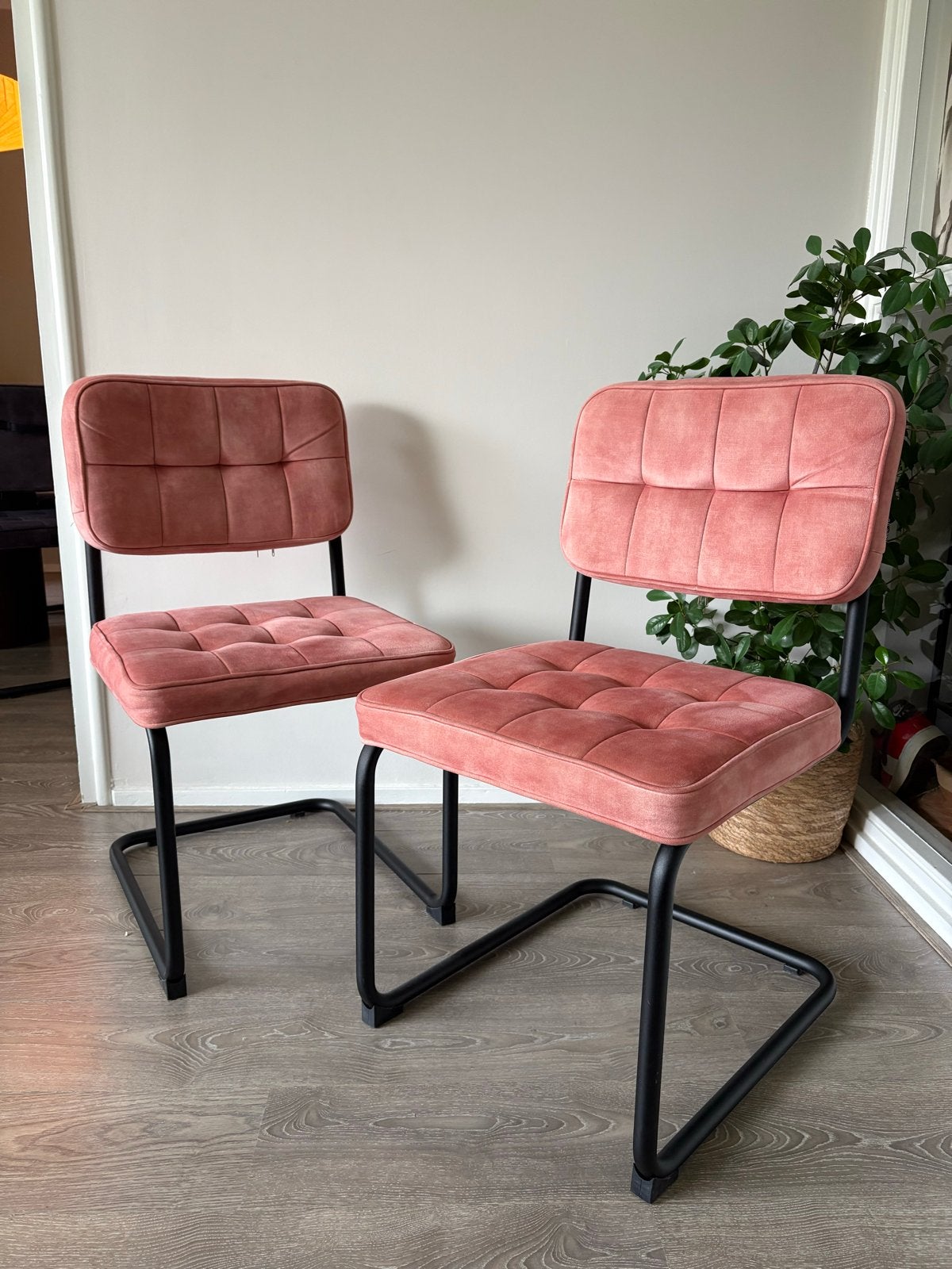 Set van 2 roze eetkamerstoelen - Haco, Ophalen, Twee, Overige kleuren, Zo goed als nieuw