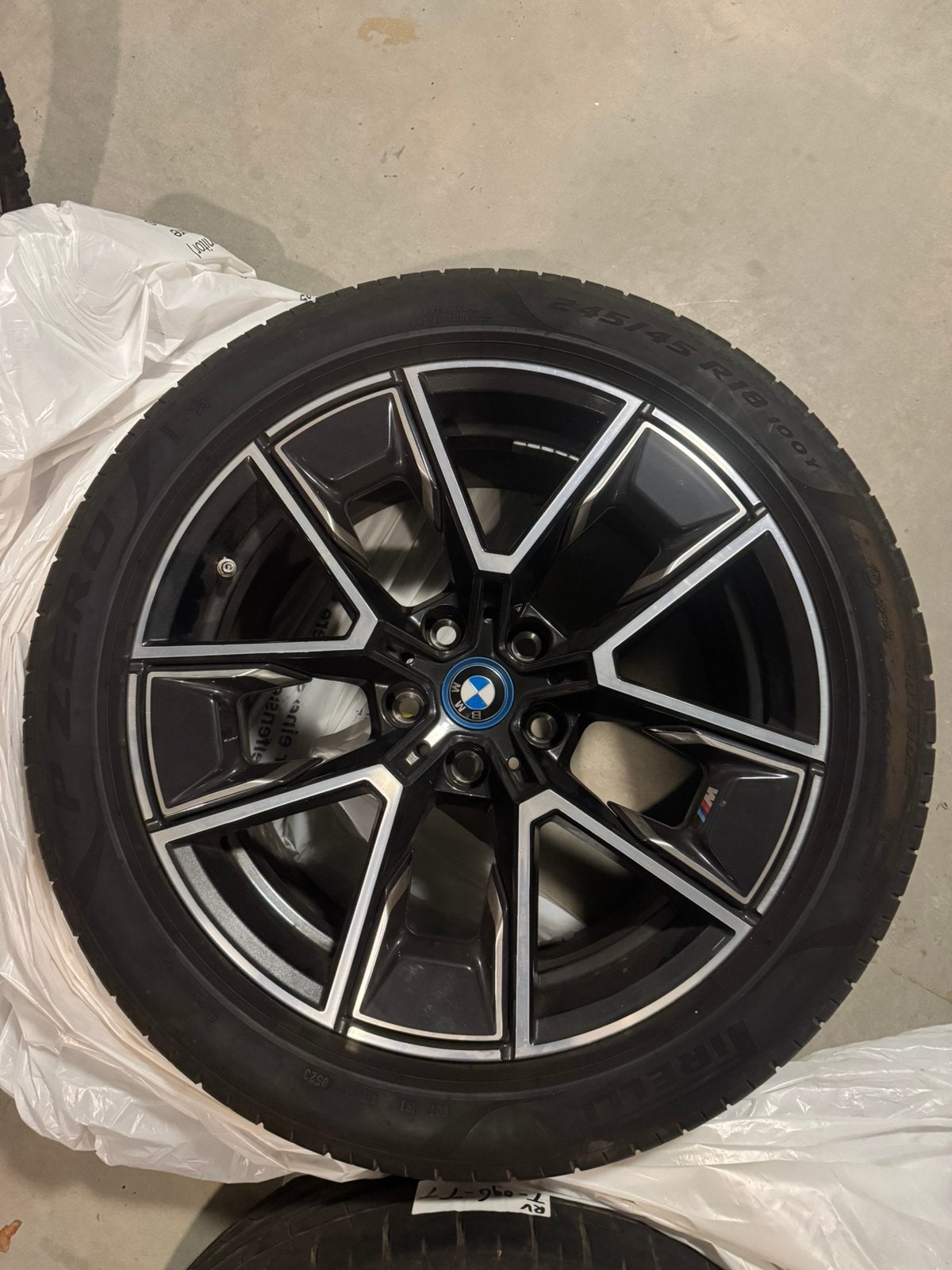 Bmw I4 18 inch styling 858 velgen montage klaar, Ophalen, 18 inch, Gebruikt, 255 mm