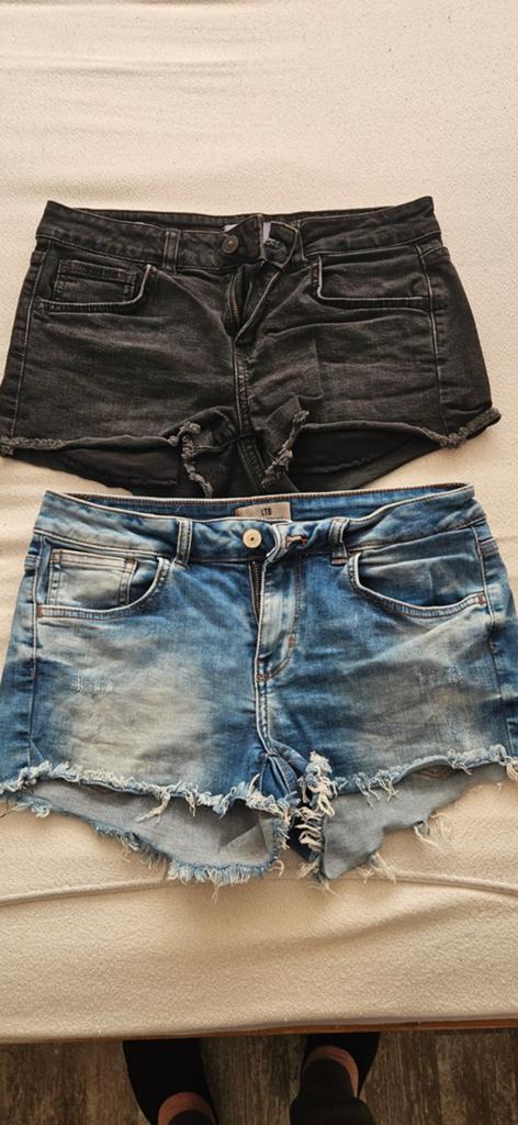 Ltb short maat s. Stretch, Kleding | Dames, Spijkerbroeken en Jeans, Overige kleuren, Ophalen of Verzenden, LTB, W27 (confectie 34) of kleiner
