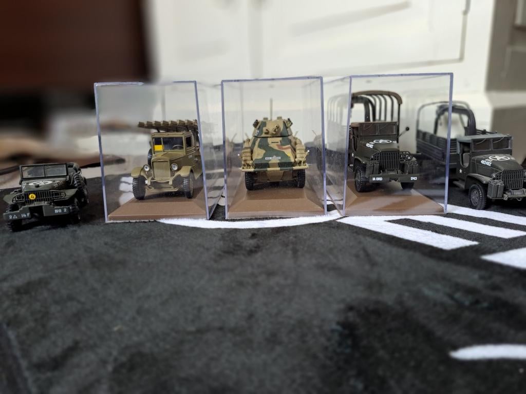 Victoria Militaire Voertuigen Modelcollectie - Diverse Typen, Overige merken, Ophalen of Verzenden, Zo goed als nieuw, Tank
