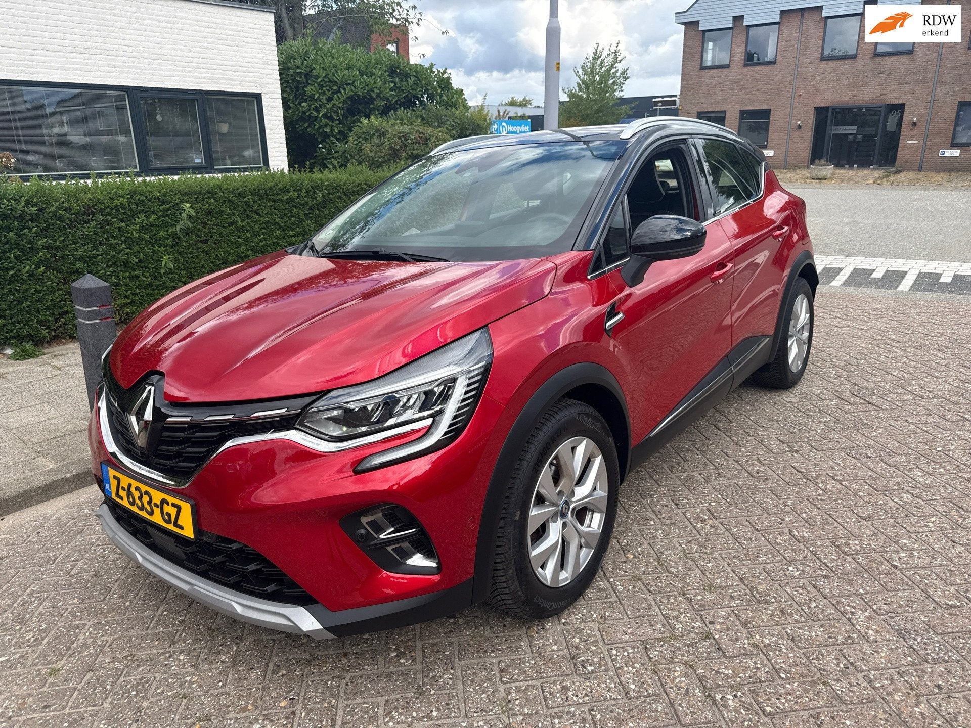 Renault Captur 1.6 E-Tech Plug-in Hybrid 160 Intens, 77 km/l, Gebruikt, 4 cilinders, Plug-in hybride
