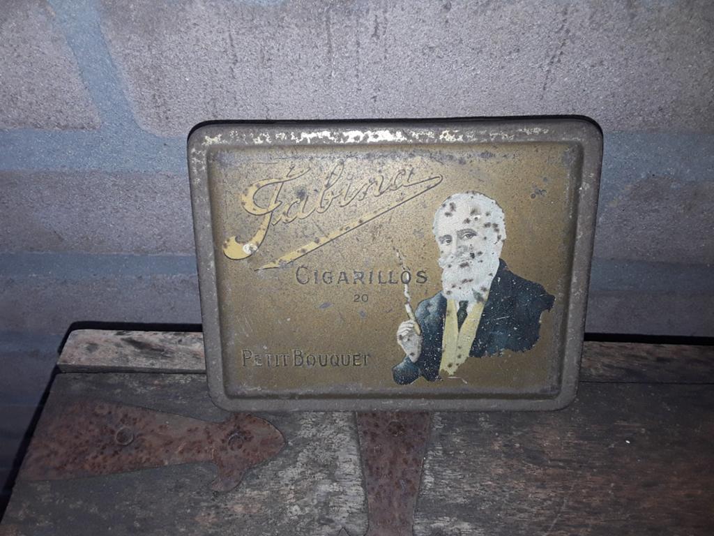 Antiek sigarenblik., Verzamelen, Ophalen of Verzenden, Overige