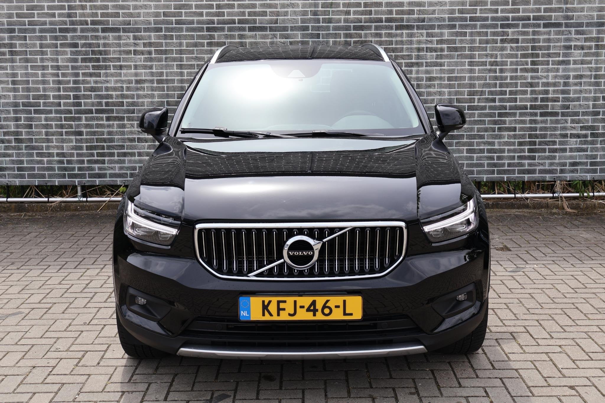 Volvo XC40 1.5 T4 Recharge Inscription Expression | Achterui, Auto's, Stof, Euro 6, 1712 kg, Zwart