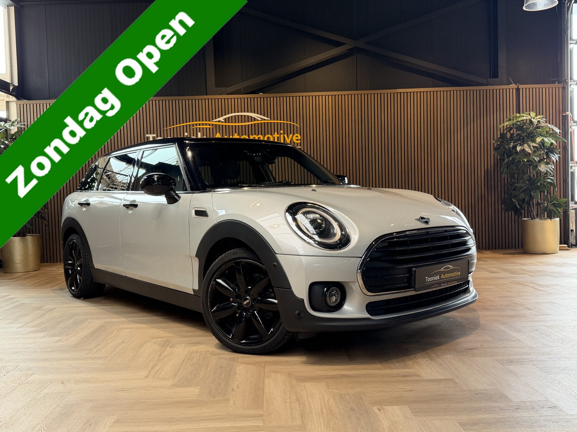 MINI Clubman 1.5 Cooper Chili (bj 2019, automaat), Auto's, Dealer onderhouden, Gebruikt, Wit, Origineel Nederlands