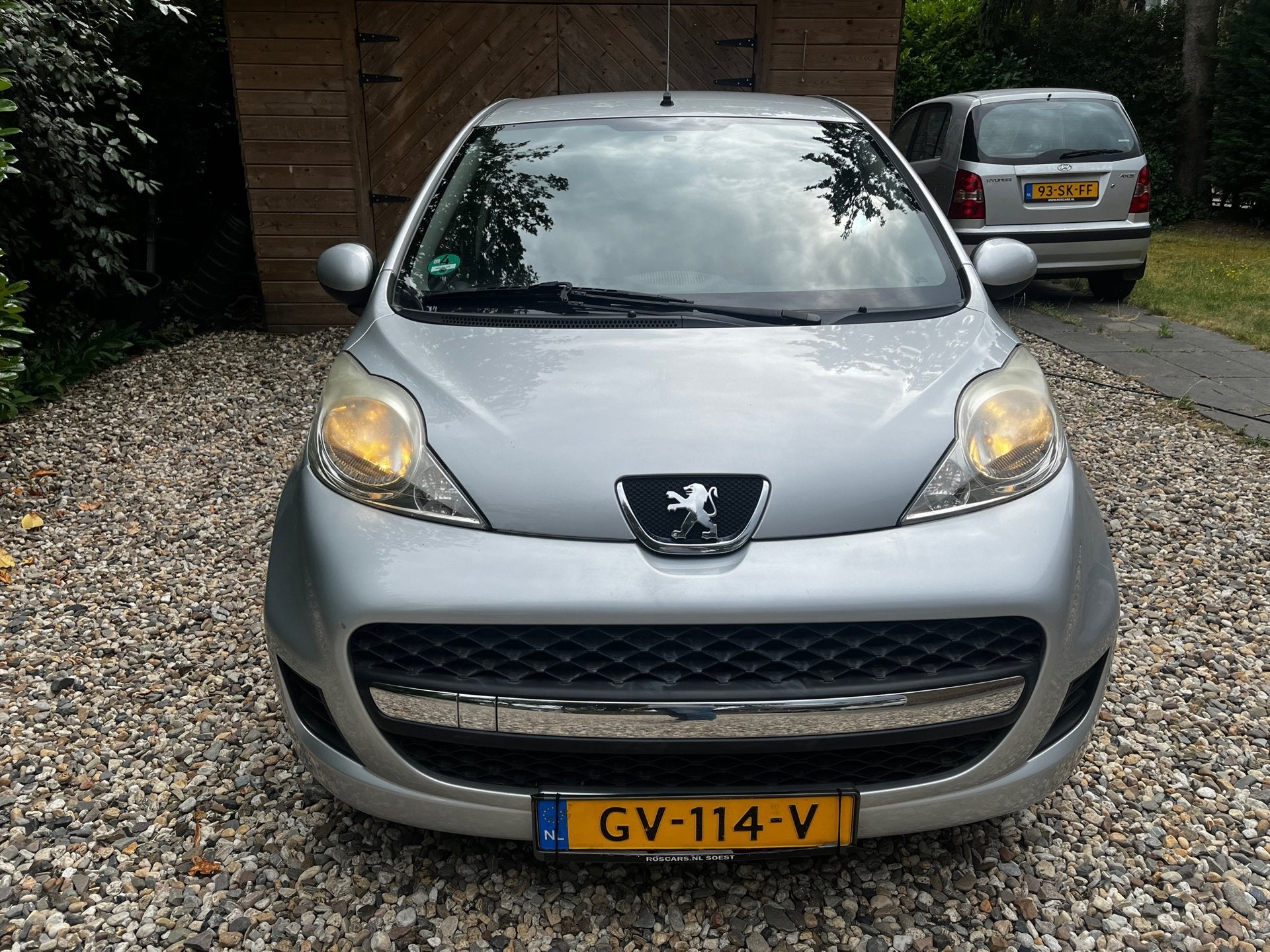 Peugeot 107 5 drs/airco/beur/apk/direkt mee, Voorwielaandrijving, Stof, Gebruikt, Zwart