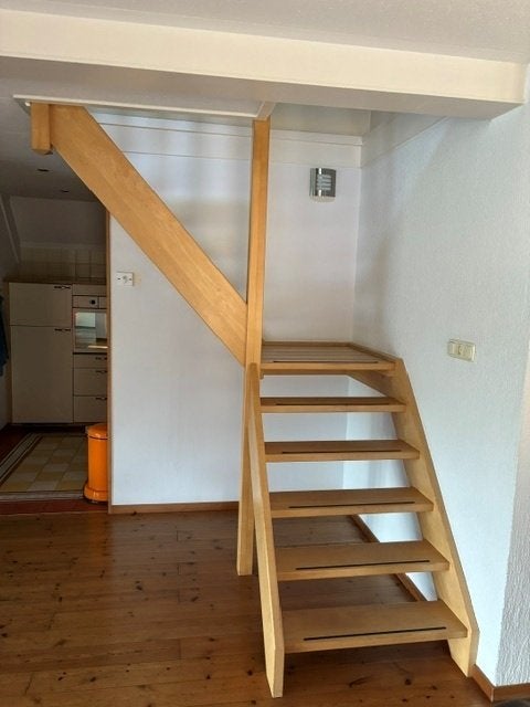 Houten trap met kwartslag links | hoogte 250-255 cm, Doe-het-zelf en Verbouw, Ophalen, Gebruikt, Trap, 2 tot 4 meter