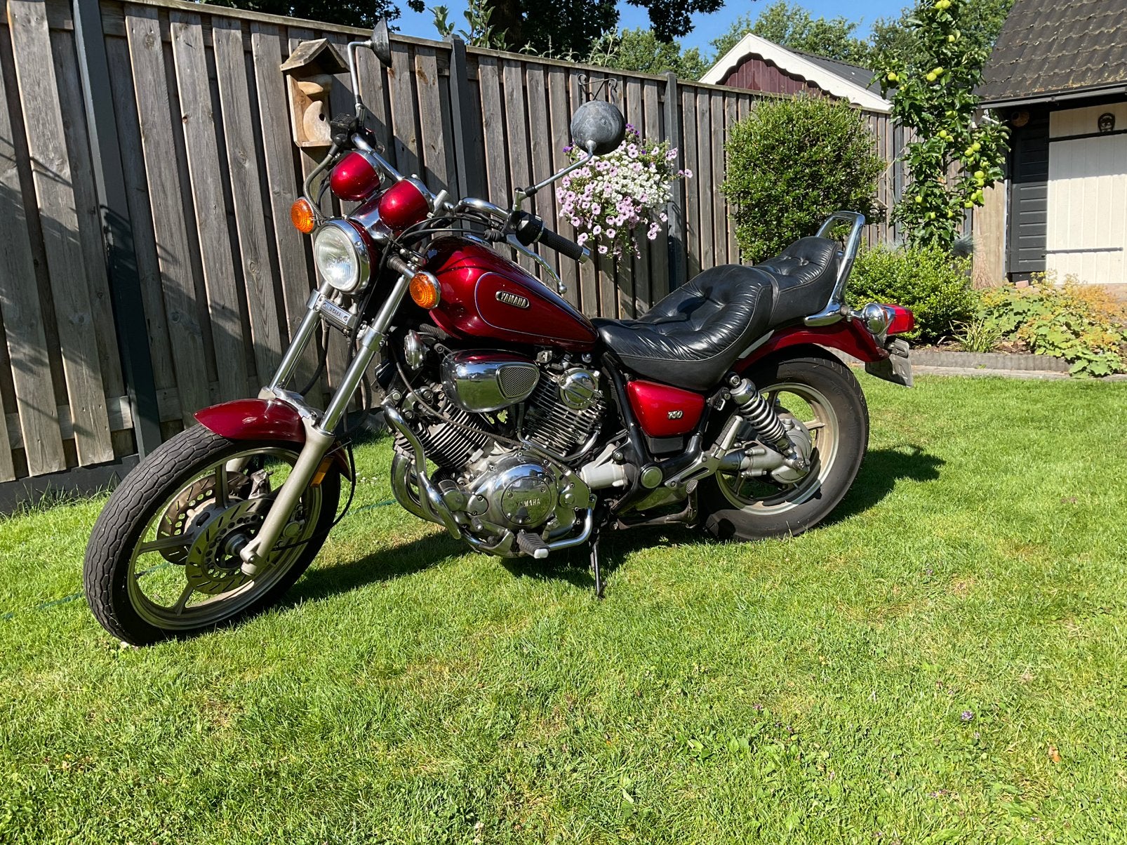 Nette motor virago 750 cc, 750 cc, Cardan-aandrijving, 2 cilinders, Chopper
