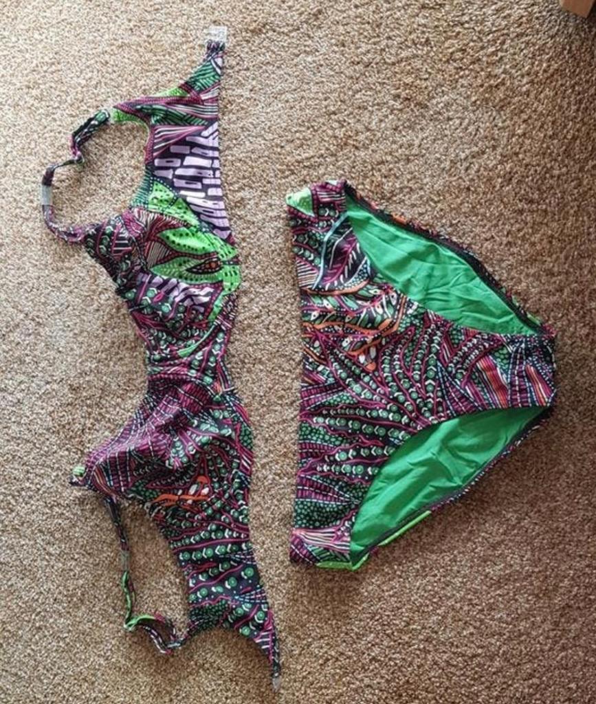 Bikini Livera mt. 36E, Kleding | Dames, Badmode en Zwemkleding, Ophalen of Verzenden, Zo goed als nieuw, Bikini