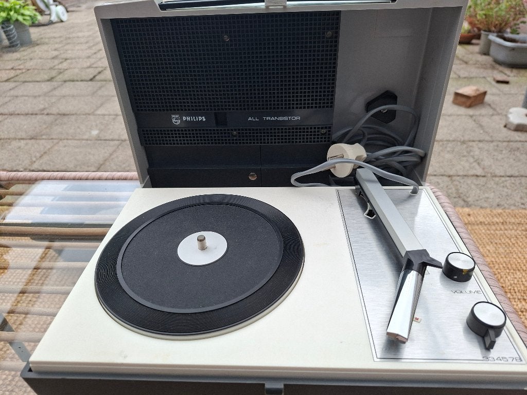 Philips koffer platenspeler, Ophalen of Verzenden, Gebruikt, Platenspeler, Philips