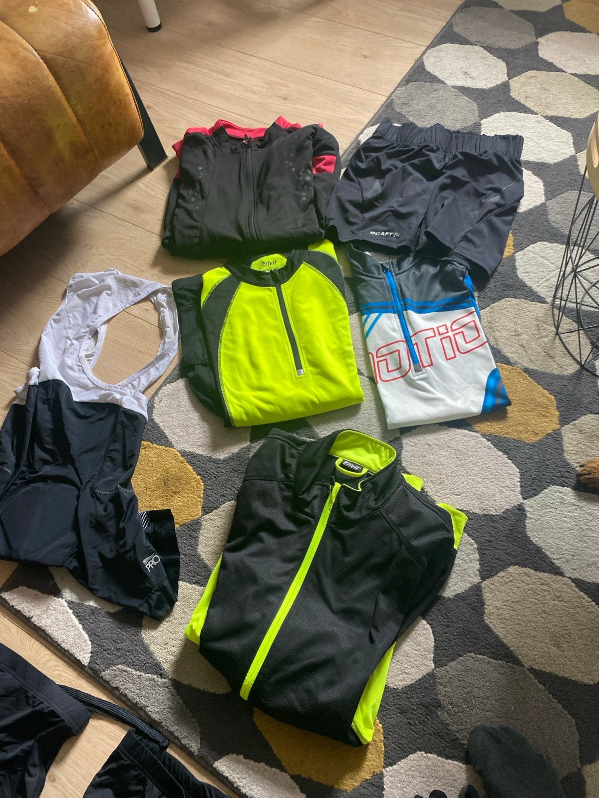 Fietskleding pakket: shirts, broeken en handschoenen, Gebruikt, Ophalen of Verzenden, Bovenkleding, Heren