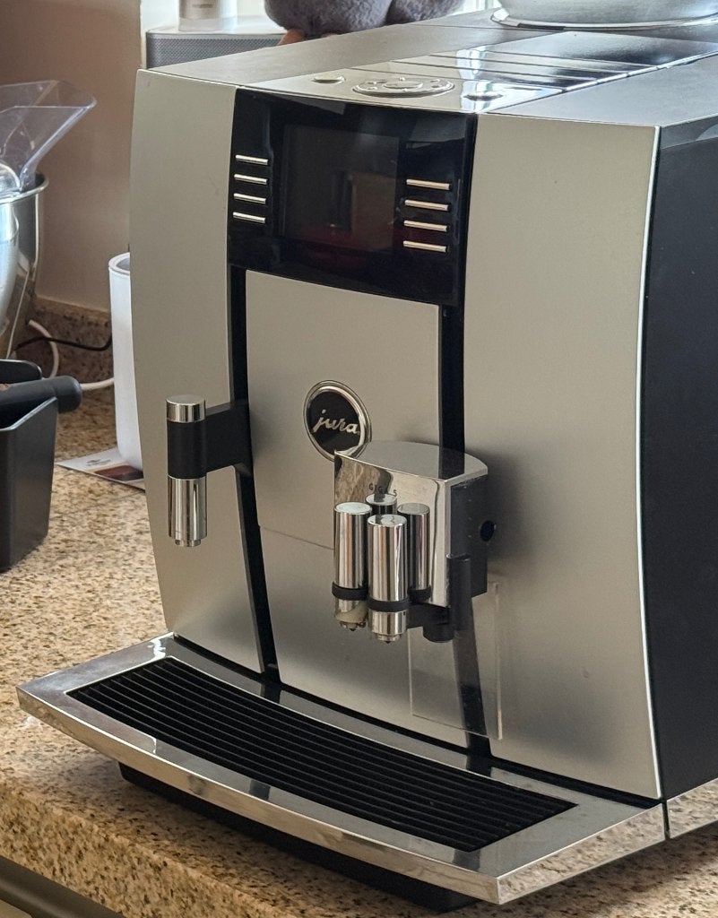 Jura Giga 5 koffiemachine, Witgoed en Apparatuur, Koffiezetapparaten, Ophalen, Afneembaar waterreservoir, Gebruikt, Koffiemachine