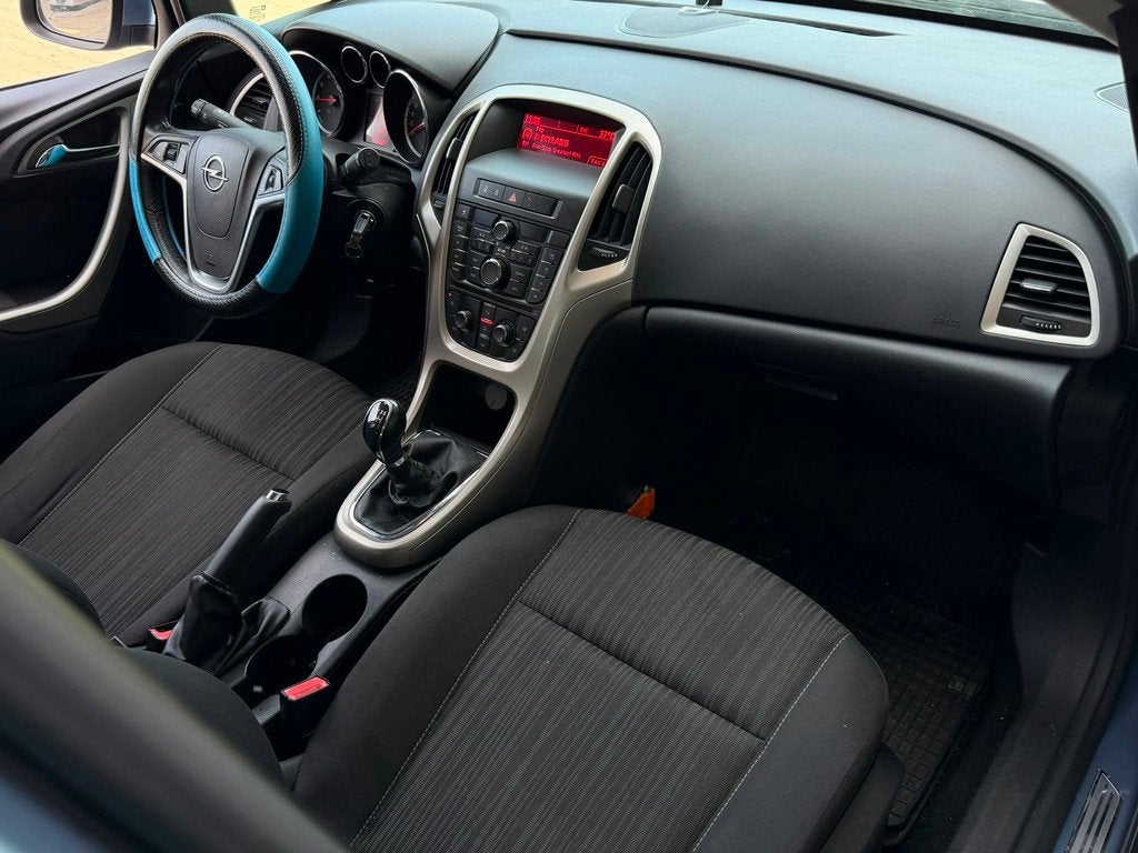 Opel Astra 1.4 Turbo Edition|airco|Rijklaar, Voorwielaandrijving, Euro 5, Electronic Stability Program (ESP), Gebruikt