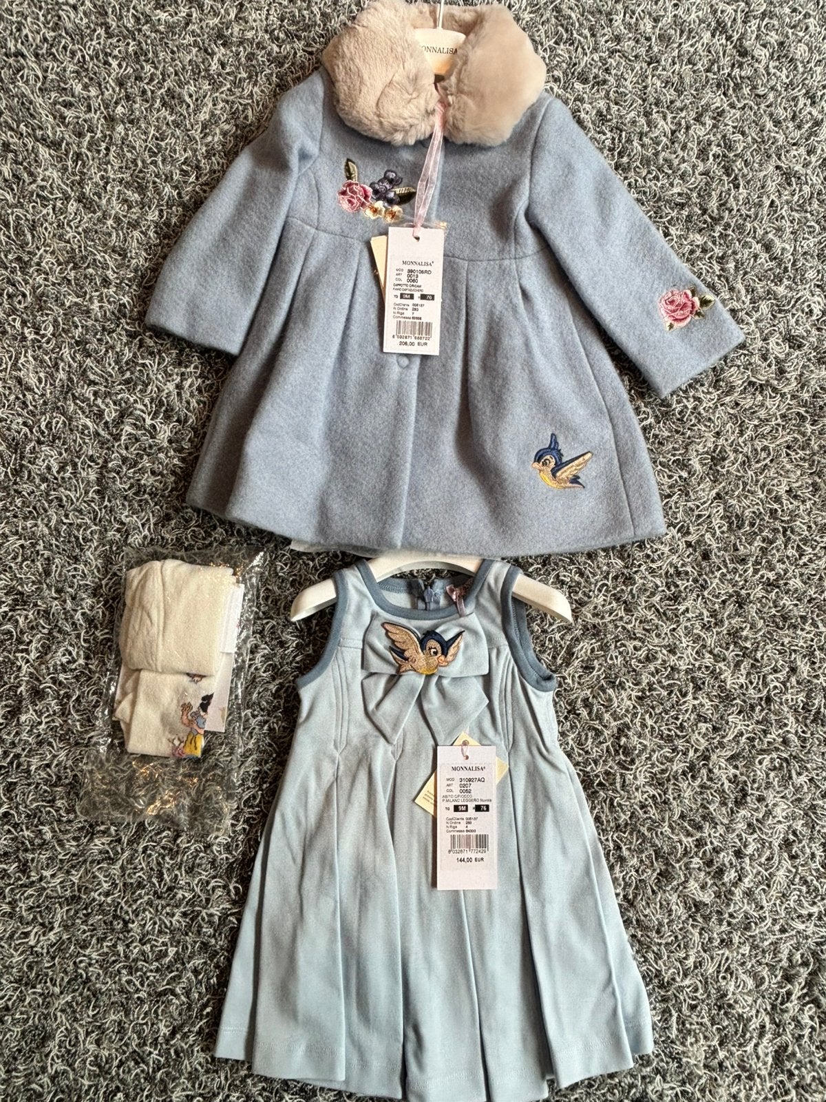 Monnalisa jas met bijpassende jurkje en panty 9 maanden nieu, Kinderen en Baby's, Babykleding | Maat 74, Ophalen of Verzenden