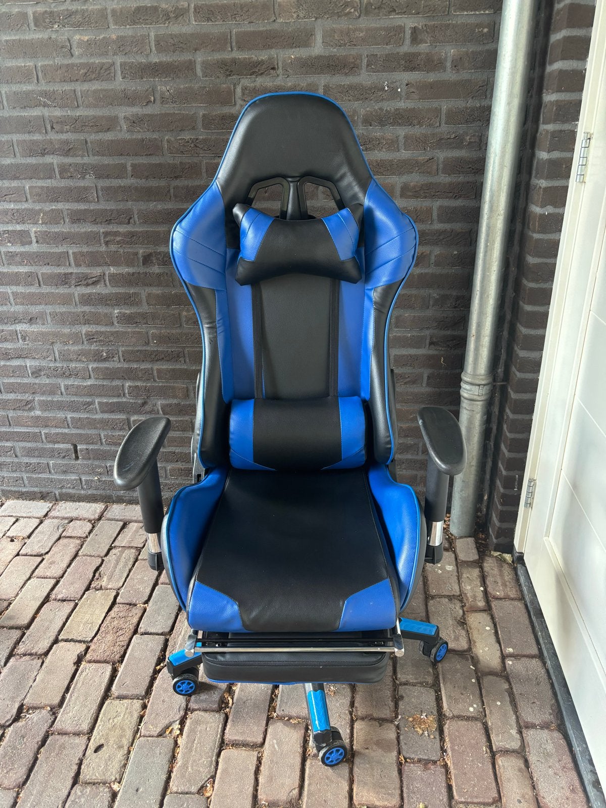 Blauwe Gaming Stoel met Voetsteun en Verstelbare Rugleuning, Ophalen, Gebruikt, Blauw, Gaming bureaustoel