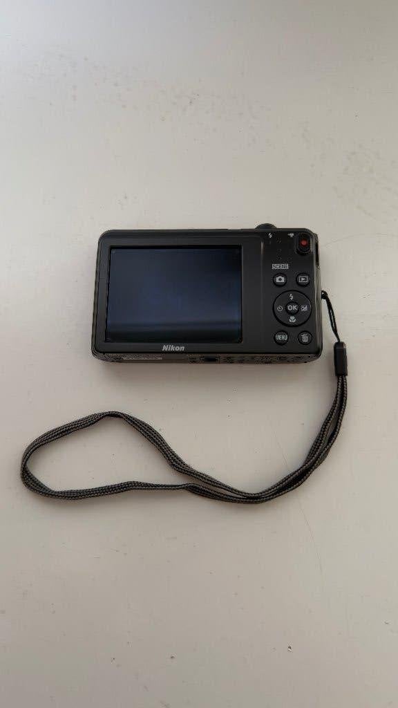 Nikon Coolpix A300 zwart, Gebruikt, Compactcamera, Geheugenkaart, 8 keer of meer