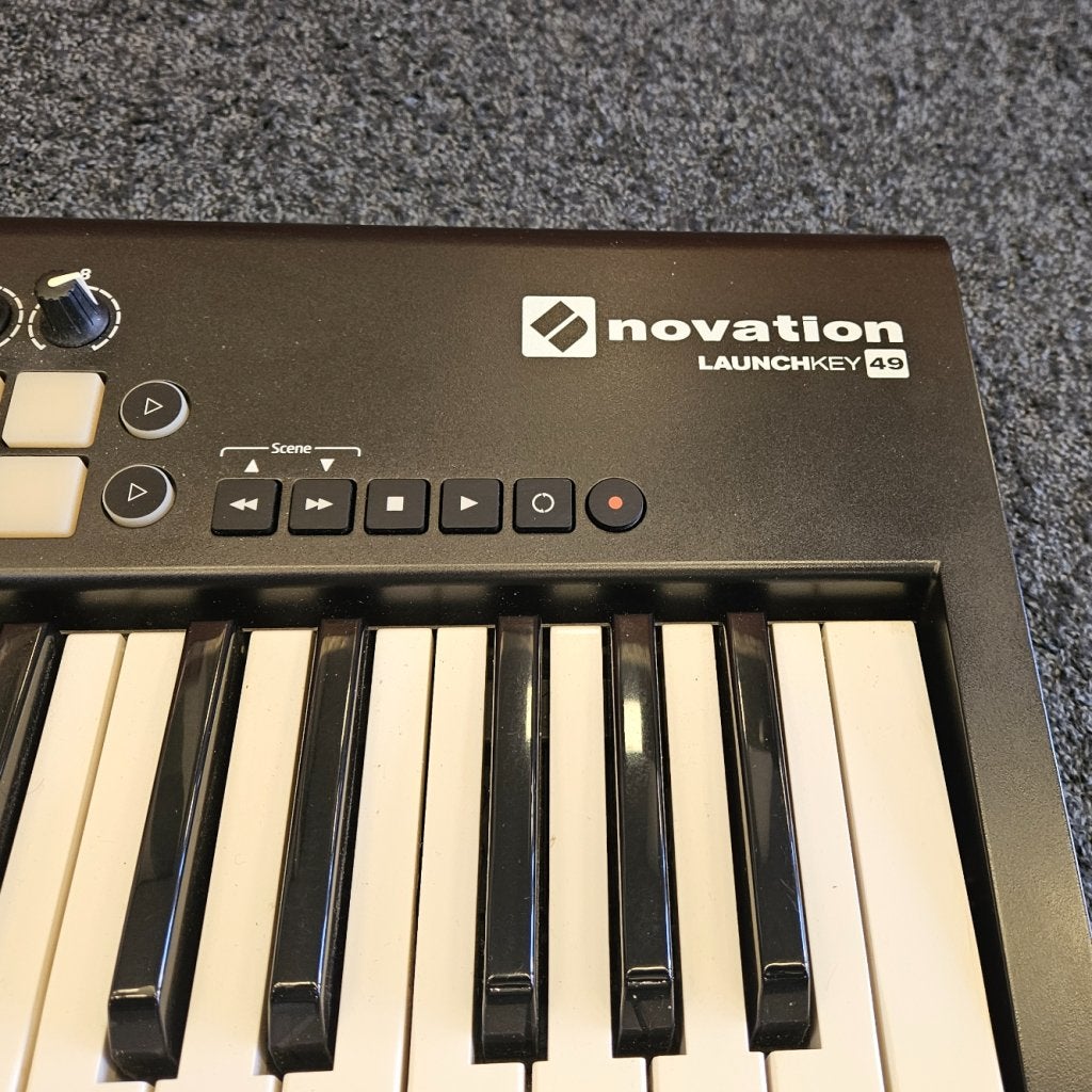 Novation Launchkey 49 MK2 Keyboard in Zeer Nette Staat, Eibenstock, Gebruikt, Support@eibenstock.com, Eibenstock GmbH & Co. KG, 
WiesenstraÃŸe 18, 08309 Eibenstock
Germany