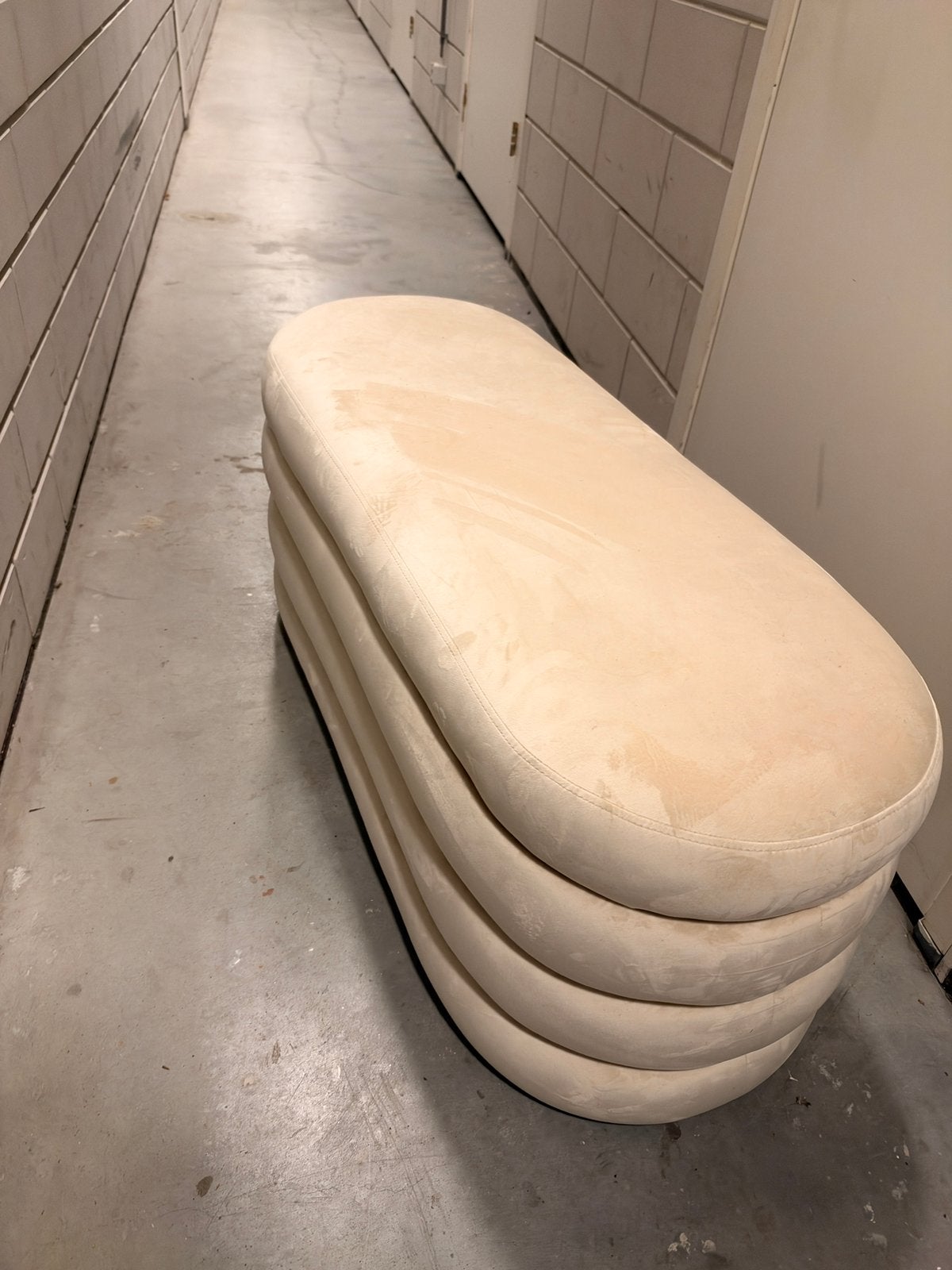 Klein zit bankje beige/creme, Ophalen of Verzenden, Gebruikt