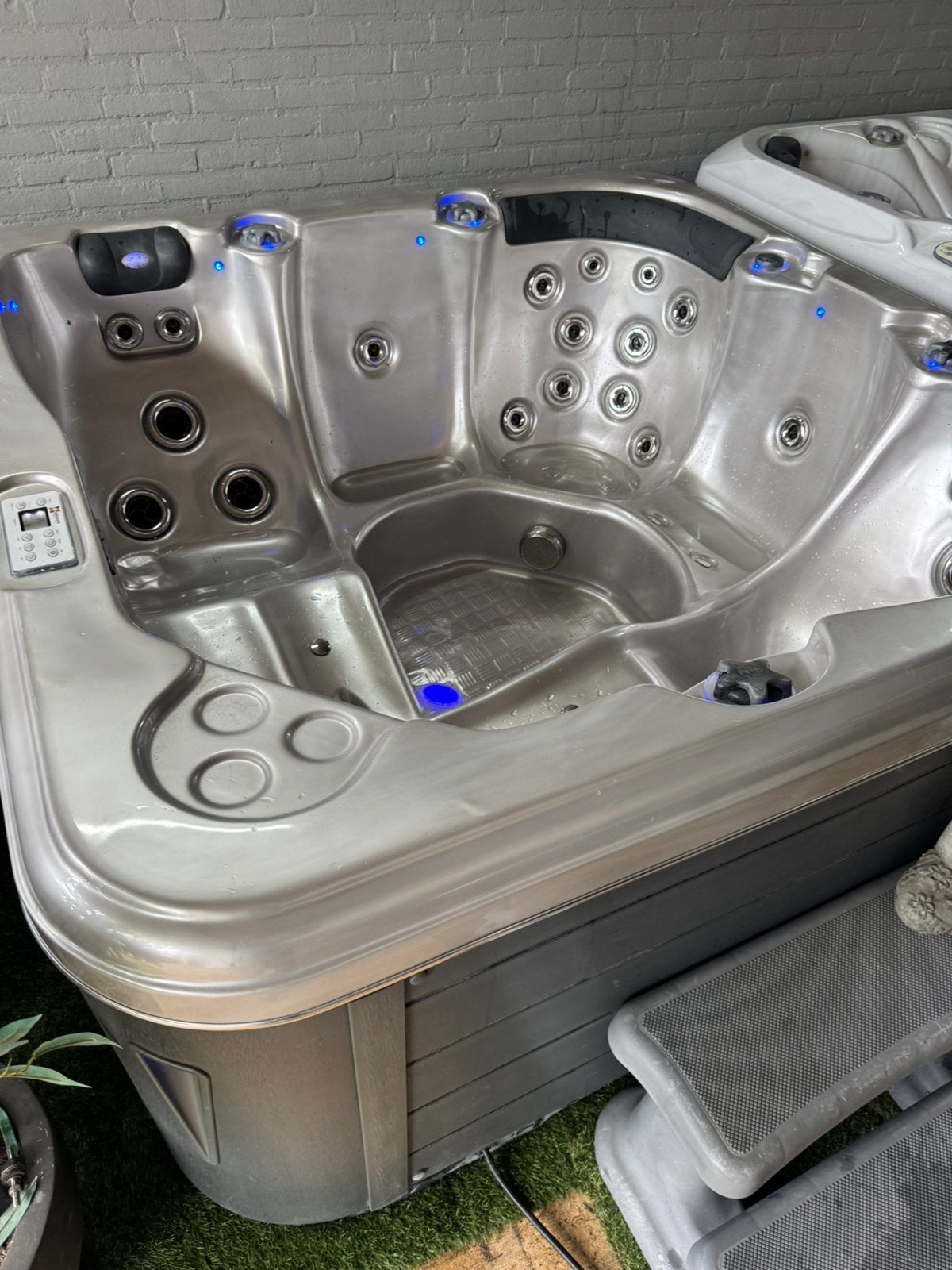 Mooie Passion relax spa 2x2m leveren is mogelijk, Ophalen of Verzenden, Gebruikt