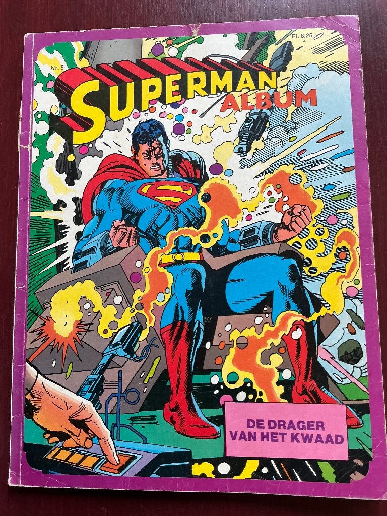 Superman 13.5, Eén stripboek, Ophalen of Verzenden, Gelezen