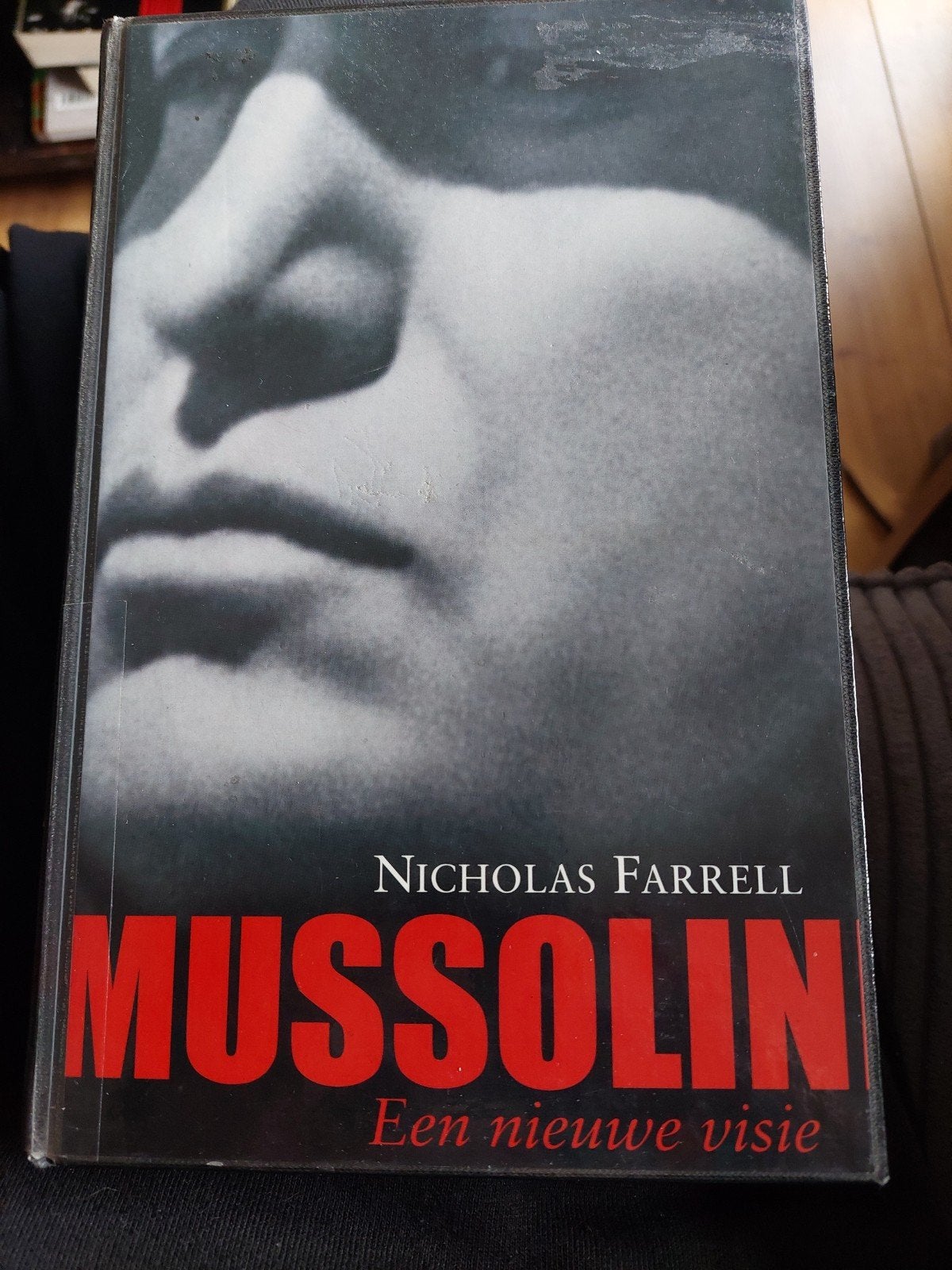 Mussolini: Een nieuwe visie - Nicholas Farrell, Gelezen, Nicholas Farrell, Ophalen of Verzenden, Politiek