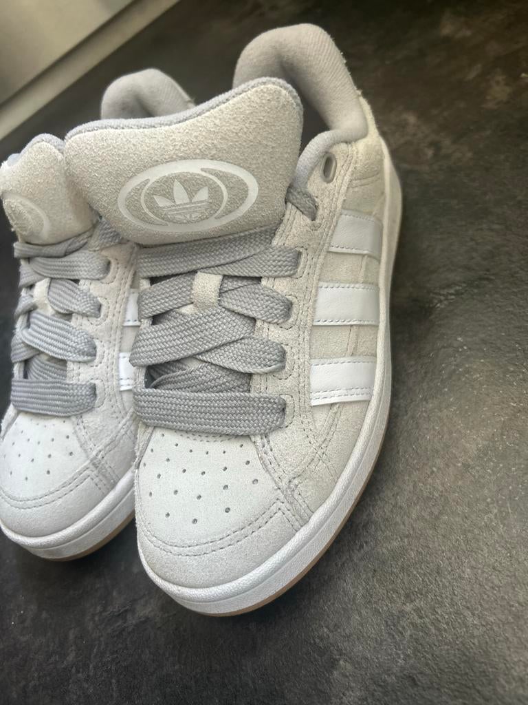 Adidas campus grijs, Ophalen of Verzenden, Grijs, Sneakers of Gympen, Zo goed als nieuw
