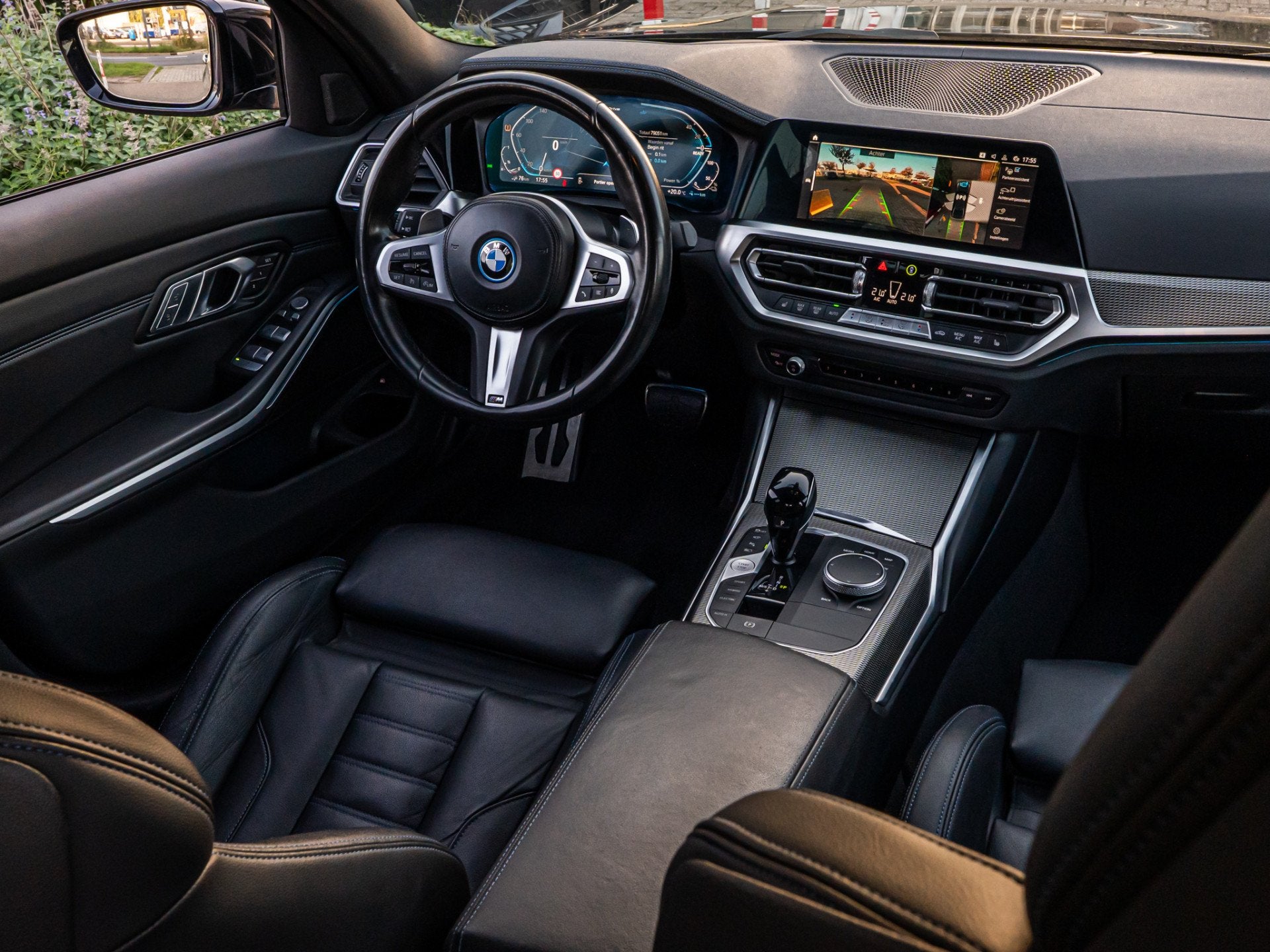 BMW 3-serie 330e xDrive High Exe M-Sport M PERF STOELEN 360, Gebruikt, Euro 6, 4 cilinders, 1795 kg