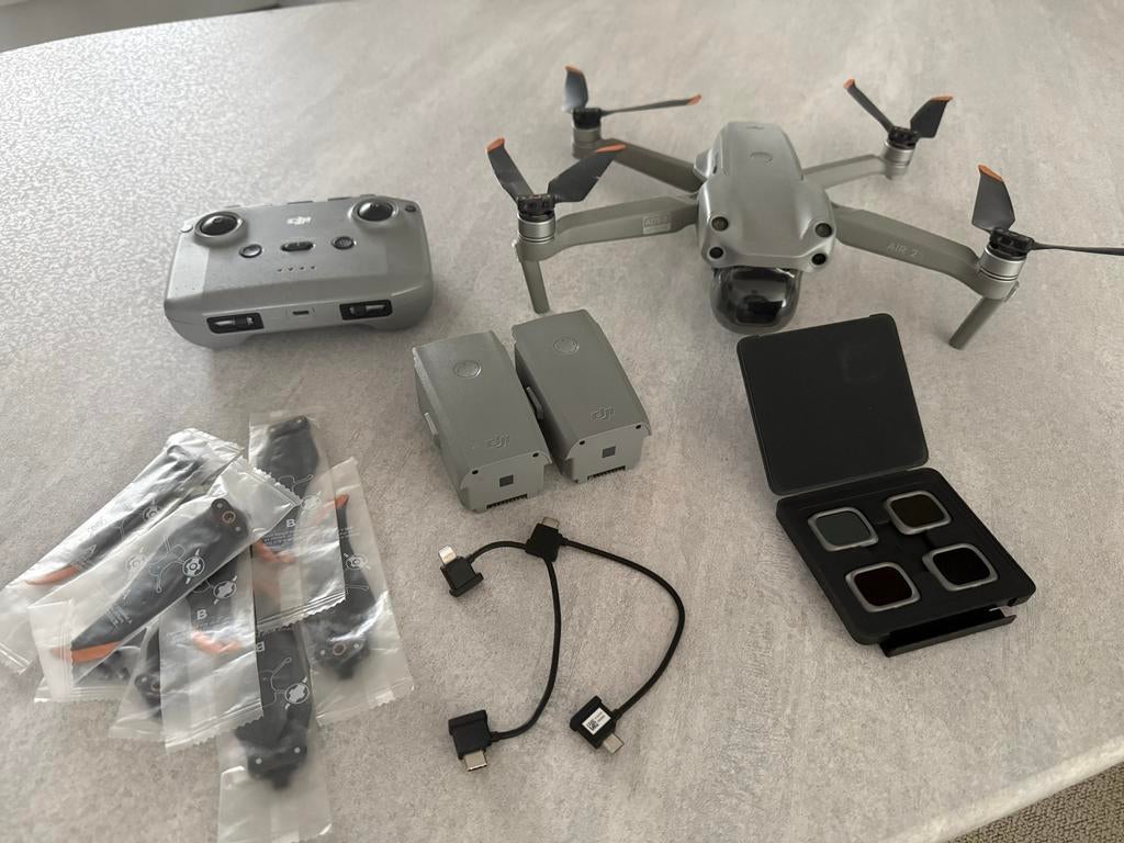 DJI Air 2S Fly More Combo, 250 tot 900 gram, 30 tot 45 minuten, Cameradrone, Extra accu('s)