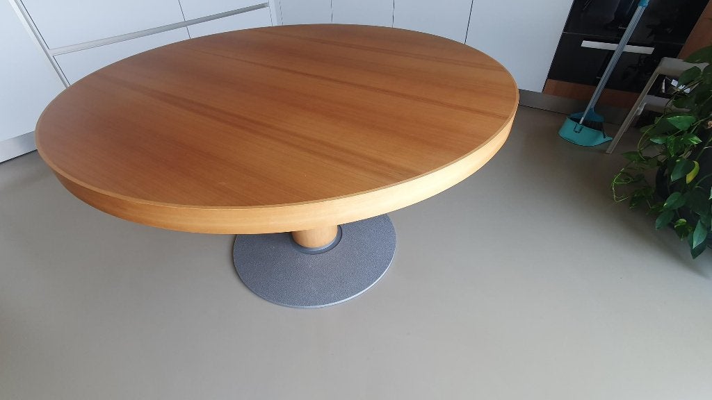 Foto 6 van Uitschuifbare ronde eettafel, kersenhout fineer.