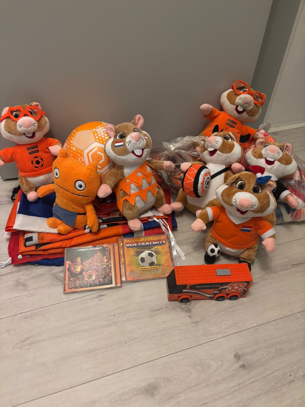 Wk spullen, Ophalen, Zo goed als nieuw, Oranje of Koningsdag