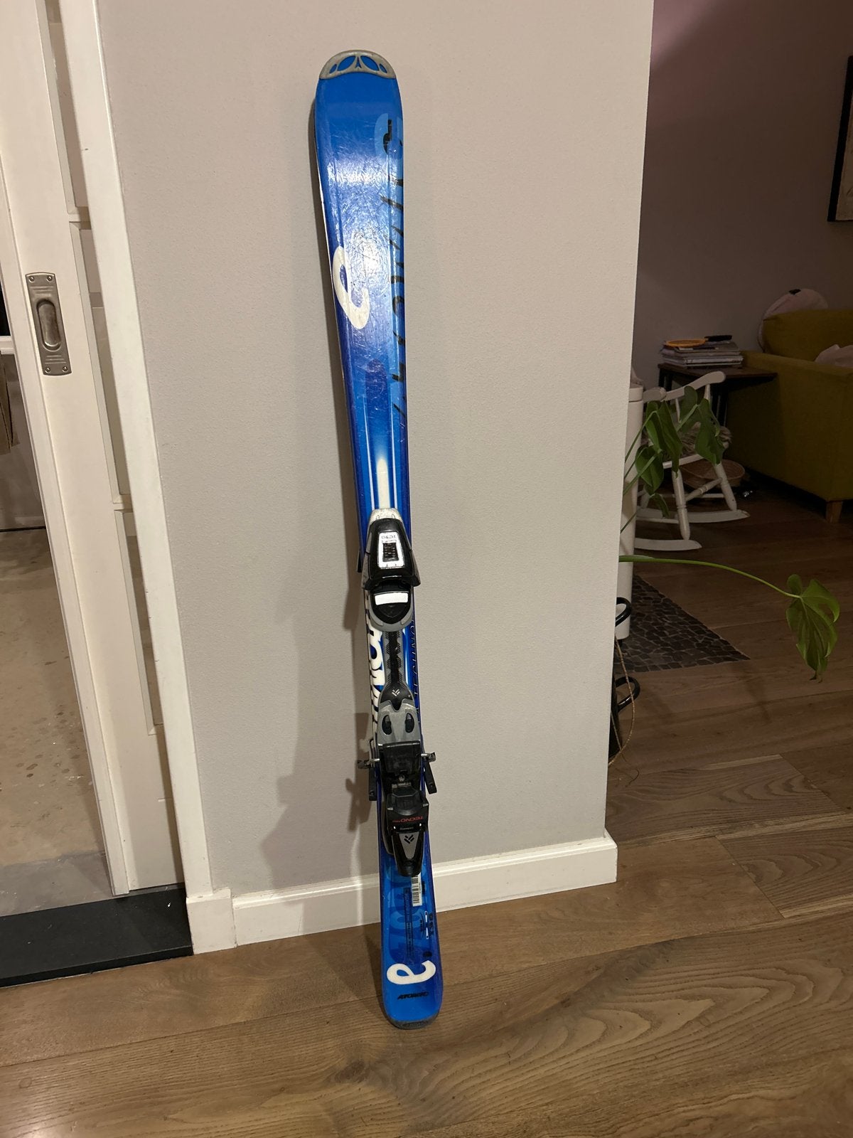 Blauwe Atomic ski's - 138cm - Gebruikt, 160 tot 180 cm, Gebruikt, Ophalen of Verzenden, Skiën