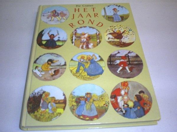 Rie Cramer - Het jaar rond - mooi groot ingebonden boek, Boeken, Kinderboeken | Jeugd | 10 tot 12 jaar, Zo goed als nieuw, Fictie